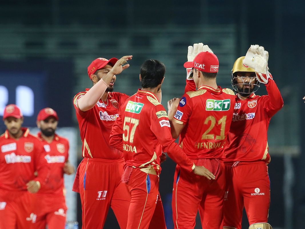 PBKS v MI: இது சாம்பியன் அணியா சாதா அணியா... மும்பையை ஜாலியாக வீழ்த்தி முன்னேறிய பஞ்சாப்!