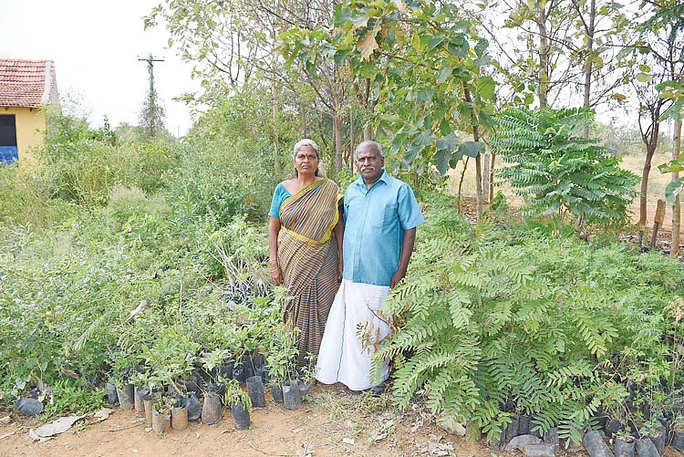 மனைவியுடன் ரெங்கதுரை