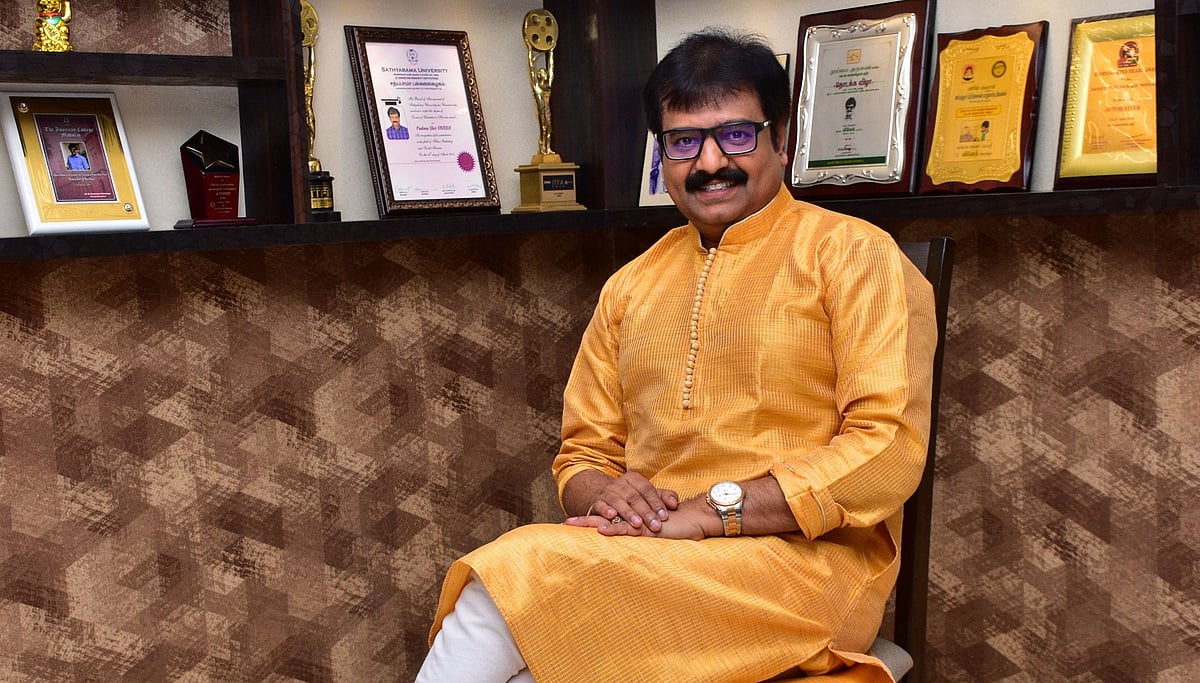 Vivek: விவேக்கின் பணியைத் தொடரும் அவரின் மனைவி அருள் செல்வி; விவேக் 2-ம் ஆண்டு நினைவு தினப் பகிர்வு