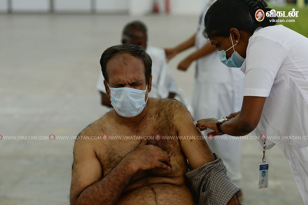 கொரோனா தடுப்பூசி முகாம்