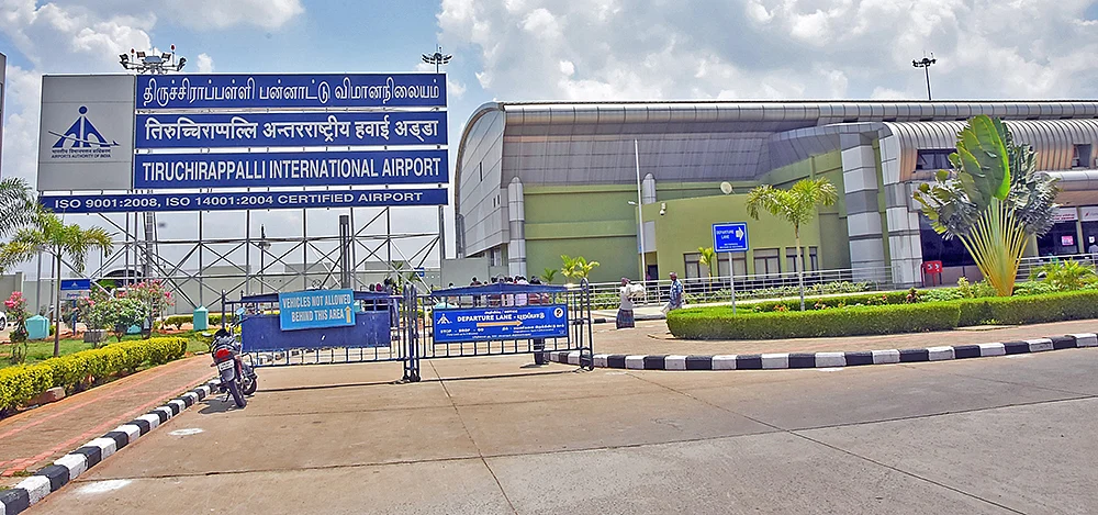 அதிகரிக்கும் தங்கக் கடத்தல்... கோட்டைவிடுகிறதா திருச்சி சுங்கத்துறை?