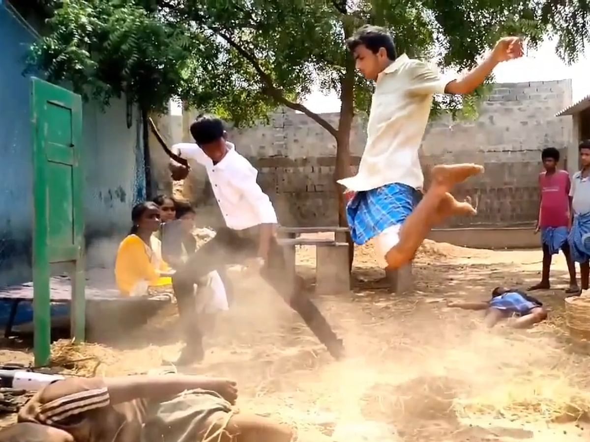 வக்கீல் சாப் வைரல் வீடியோ : பவன் கல்யாணின் பர்ஃபாமென்ஸையே மிஞ்சும் அந்த சிறுவர்கள் யார்?!