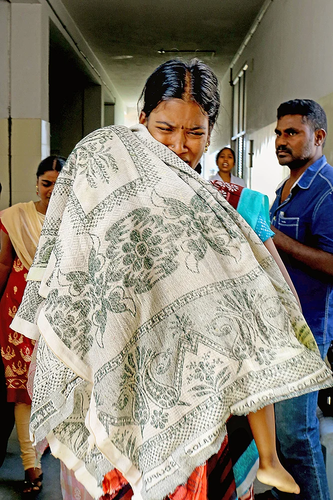 போராட்டக்காரனின் கேமரா உறங்குகிறது!