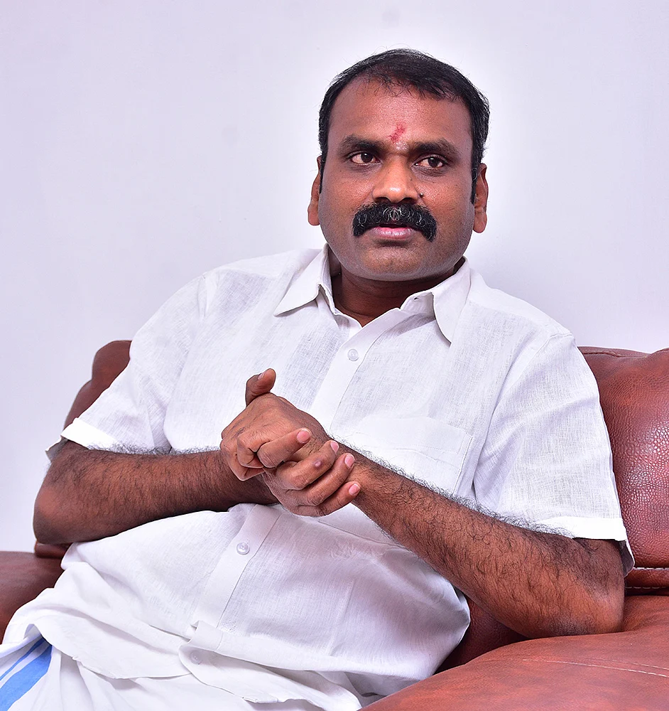 மிஸ்டர் கழுகு: அவர் ஒரு எம்.எல்.ஏ-தான்! - எடப்பாடியைச் சீண்டிய செந்தில் பாலாஜி