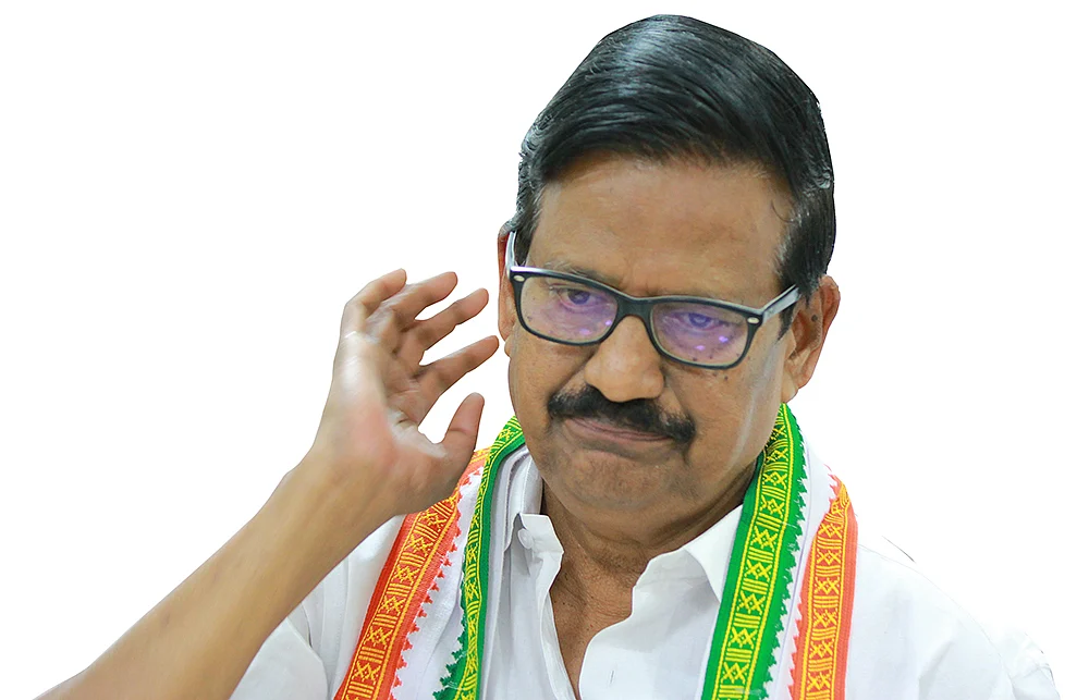 மூழ்கிப்போன கப்பல் கல்லூரி! - கேள்விக்குறியான மாணவர் எதிர்காலம்...