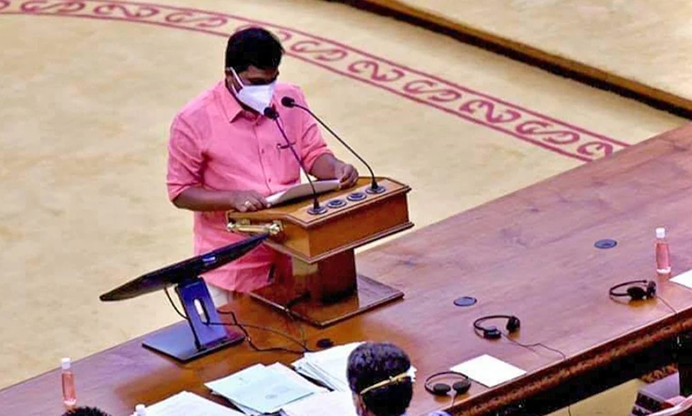 தமிழில் உறுதிமொழி எடுத்ததில் பெருமை!