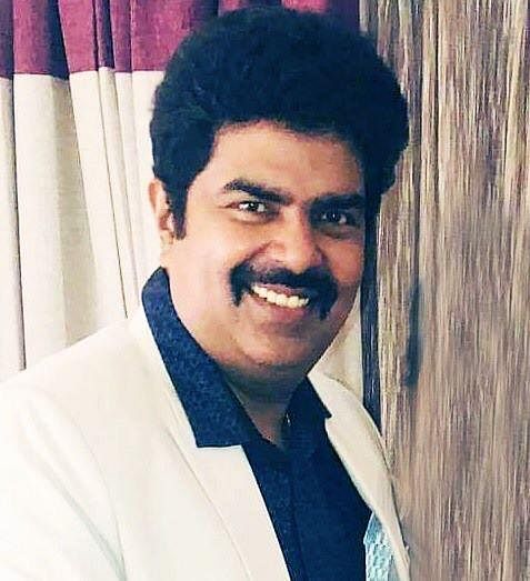 கண் மருத்துவர் விஜய் ஷங்கர்