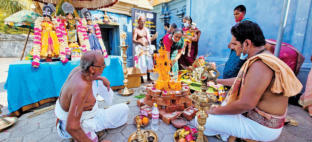 பொலிவோடு நடைபெற்ற
அட்சய திருதியை வைபவம்!