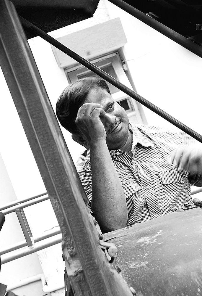 ‘இப்படி சொல்லிக்காமப் போலாமா ஆனந்த்?’