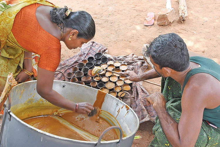 கருப்பட்டி தயாரிப்பு