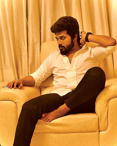 2K kids: சின்னத்திரை நடிகர்கள்... ஃபேவரைட் யார்? - கேம்பஸ் ரிப்போர்ட்