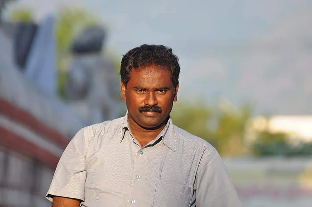 போராட்டக்காரனின் கேமரா உறங்குகிறது!