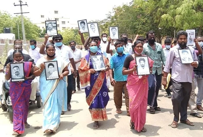 உயிரிழந்தவர்களின் குடும்பத்தினர்