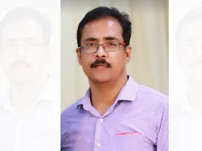 `திறமை, துணிச்சல், அன்பு; இந்த மூன்றும் சேர்ந்தால் சண்முகம்!' - முதல்வர் செயலாளரின் அறியா பக்கங்கள்