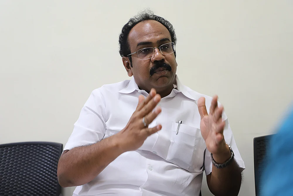 தனியாருக்கு தாரைவார்க்கும் மத்திய அரசு... ஏற்று நடத்துமா தமிழக அரசு?