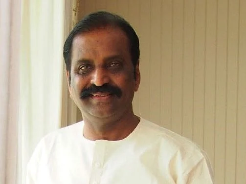 ONV விருது: `அந்த அங்கீகாரத்திற்கு தகுதியானவர்தானா வைரமுத்து?' - சர்ச்சையும் விவாதங்களும்!