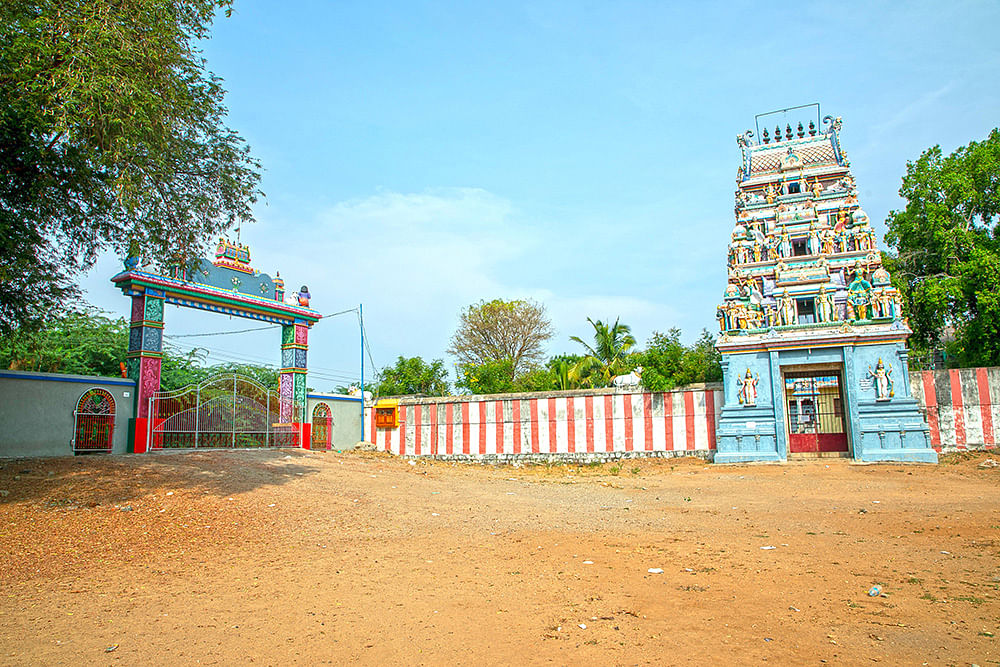 மனிதர்களுக்கு மதம் இருக்கலாம்... தெருக்களுக்கு கிடையாது!