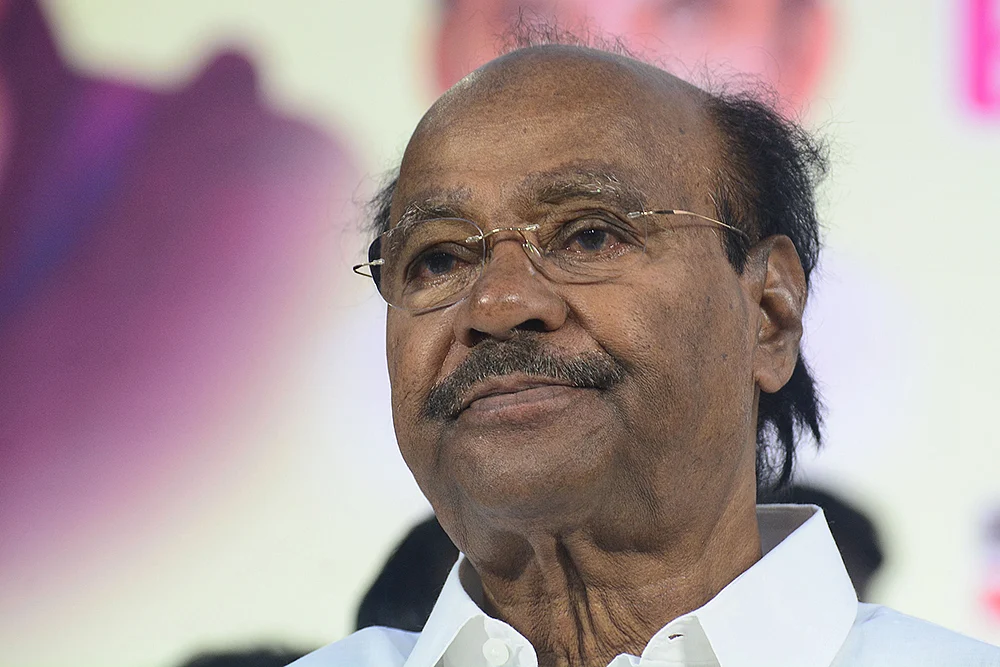 மிஸ்டர் கழுகு: முத்தமிட்ட தயாளு அம்மாள்... கண்ணீர்விட்ட ஸ்டாலின்!