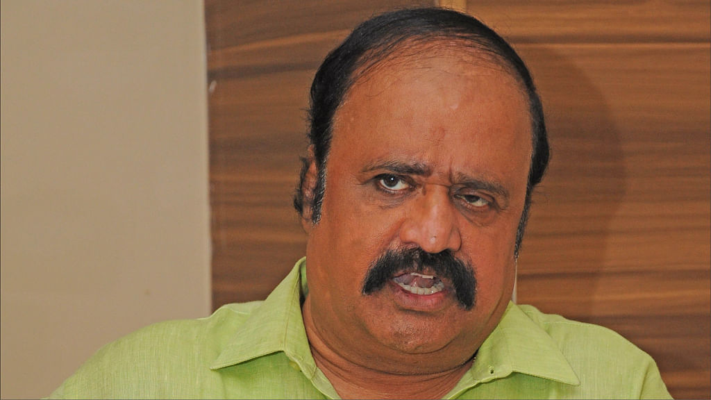புகழேந்தி