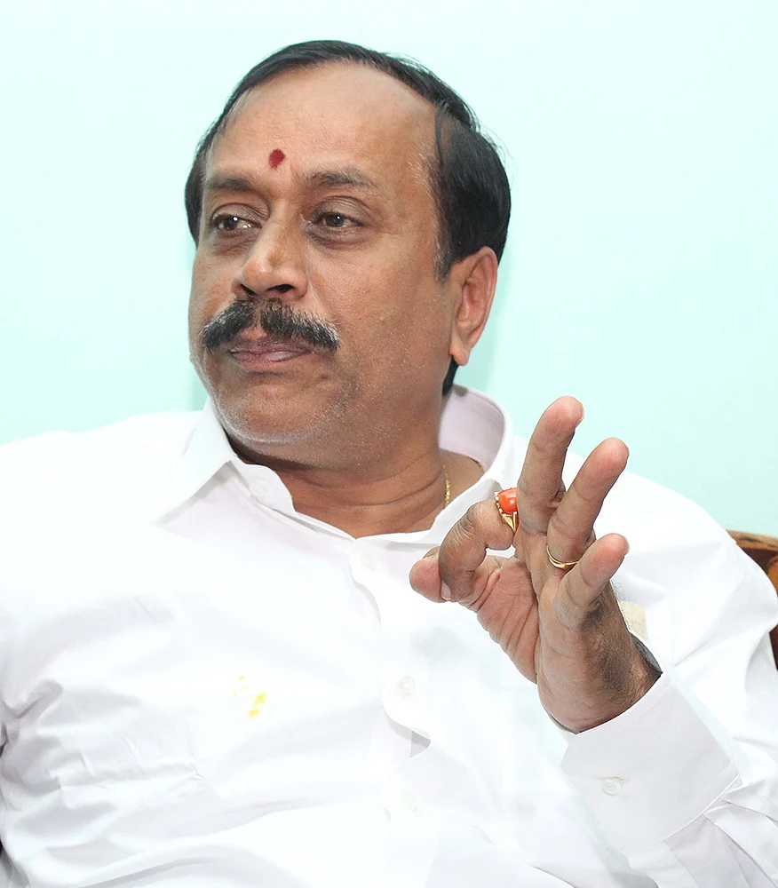 மிஸ்டர் கழுகு: அவர் ஒரு எம்.எல்.ஏ-தான்! - எடப்பாடியைச் சீண்டிய செந்தில் பாலாஜி