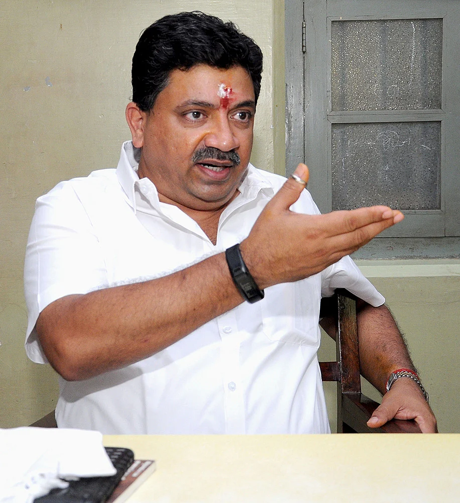 மிஸ்டர் கழுகு: ஜம்பம் காட்ட வேண்டாம்! - கடுகடுத்த ஸ்டாலின்... கப்சிப் நிதியமைச்சர்