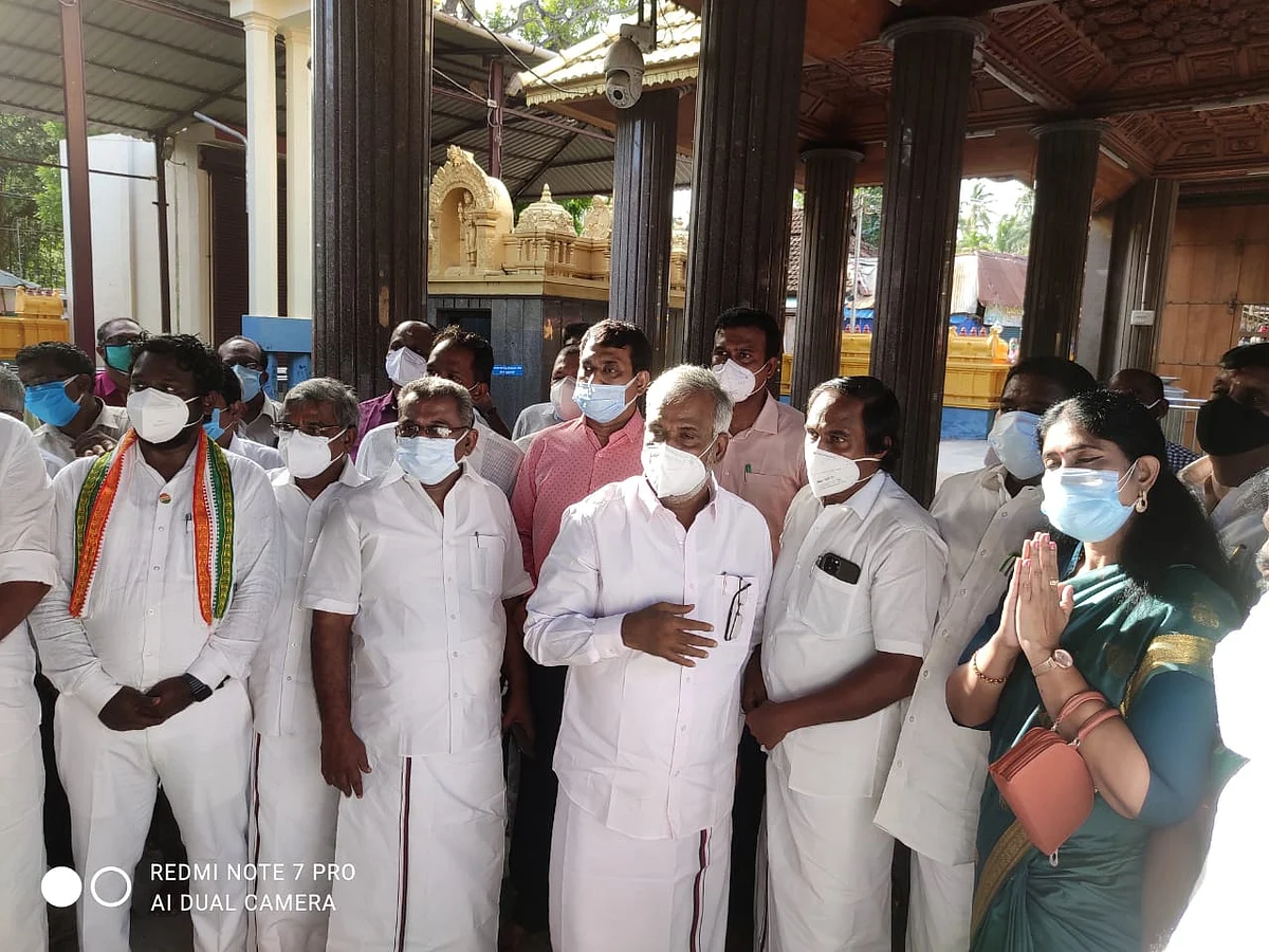 `அரசியல் பேச வரவில்லை; பக்தர்களின் பீதியை போக்கணும்!' - மண்டைக்காடு கோயிலில் அமைச்சர் சேகர் பாபு