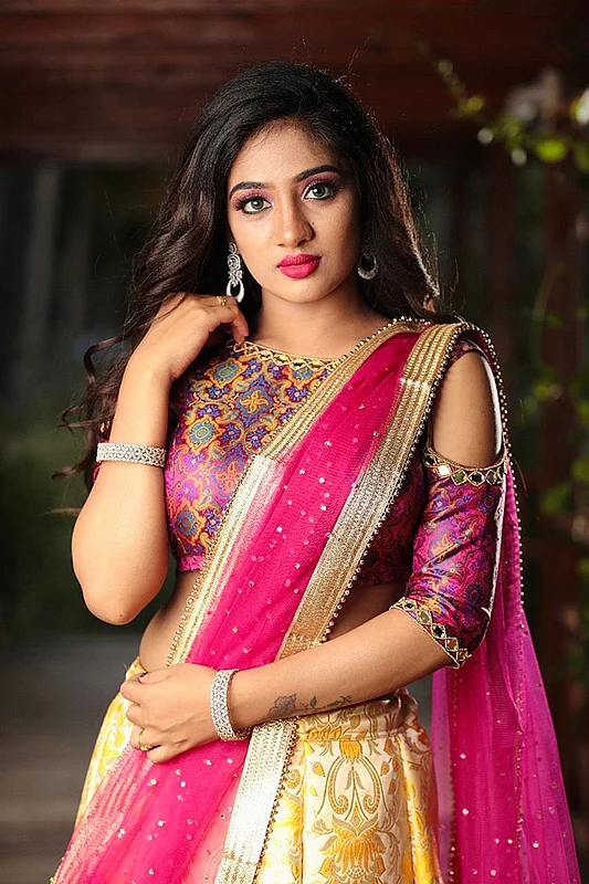 சேனல் சைட் டிஷ்