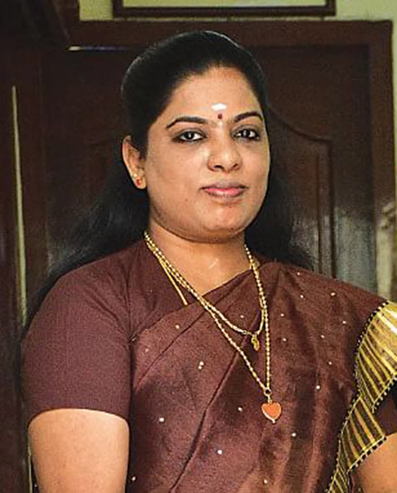 கிச்சுகிச்சு மூட்டும் சசிகலா! - ஆடியோ பூச்சாண்டி