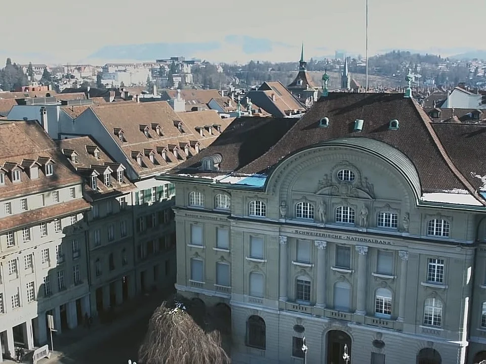 Swiss banks: ₹20,706 கோடியாக உயர்ந்த இந்தியர்களின் முதலீடு; 13 ஆண்டுகளில் இல்லாத அளவு உயர்வு!