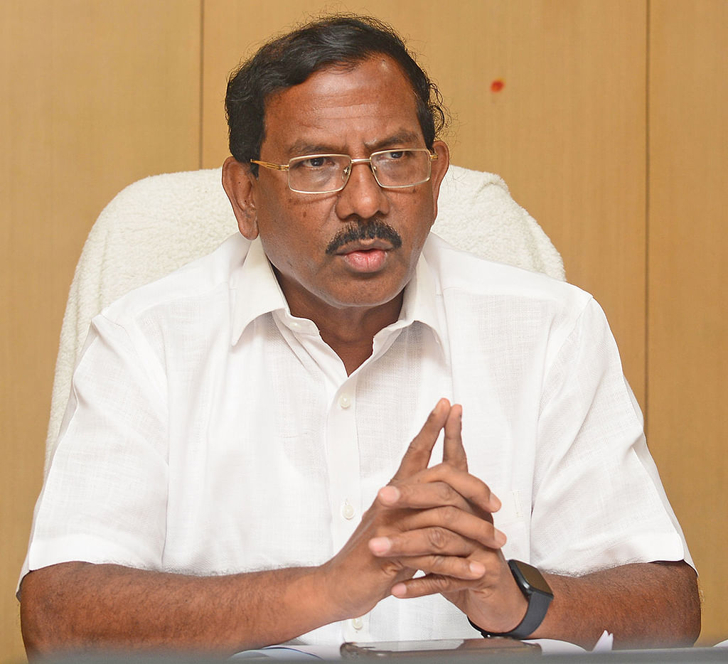 மாஃபா பாண்டியராஜன்