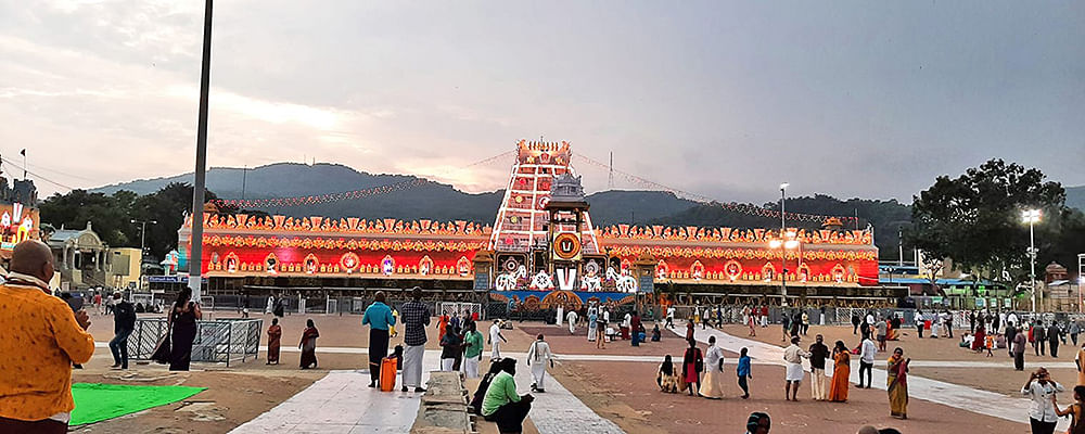 தேர்தல் அரசியலை மிஞ்சும் ‘திருப்பதி’ அரசியல்!