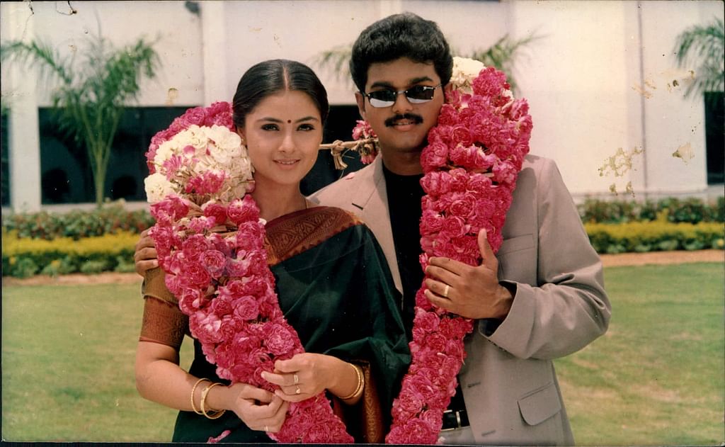 பிரியமானவளே #VikatanReview