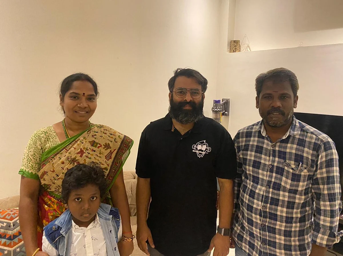 சந்தோஷ் நாராயணனுடன் மீனாட்சி இளையராஜா மற்றும் அவரது கணவர், குழந்தை
