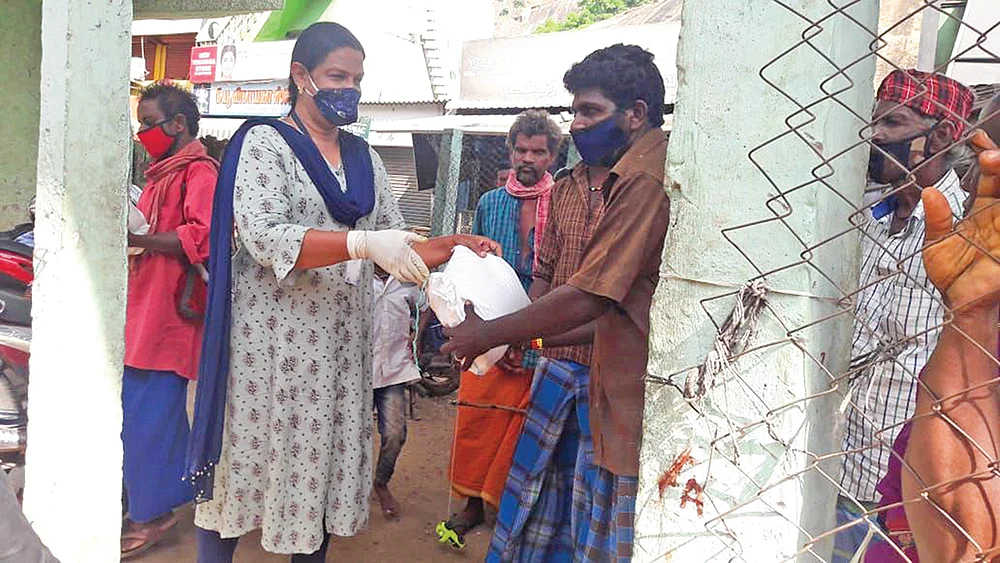 “உணவும் தண்ணீரும் உடனடியாகத் தருகிறோம்!”