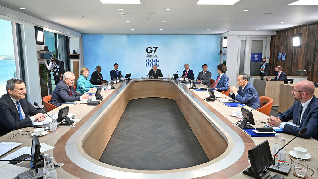 ஜி-7 கூட்டமைப்பு நாடுகளின் கூட்டம்