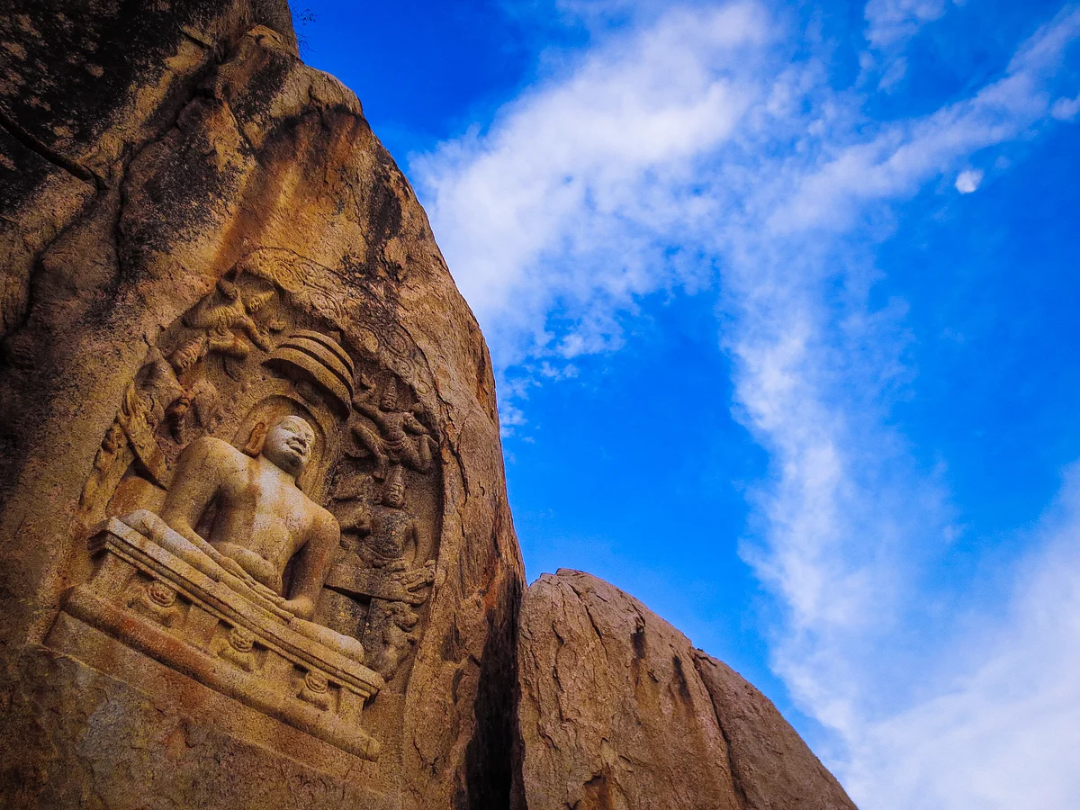 பிறவா நிலையடைய வடக்கிருந்து உயிர்விடும் சல்லேகனை வழக்கம்; அதிசயிக்க வைக்கும் கல்வெட்டுத் தகவல்கள்!