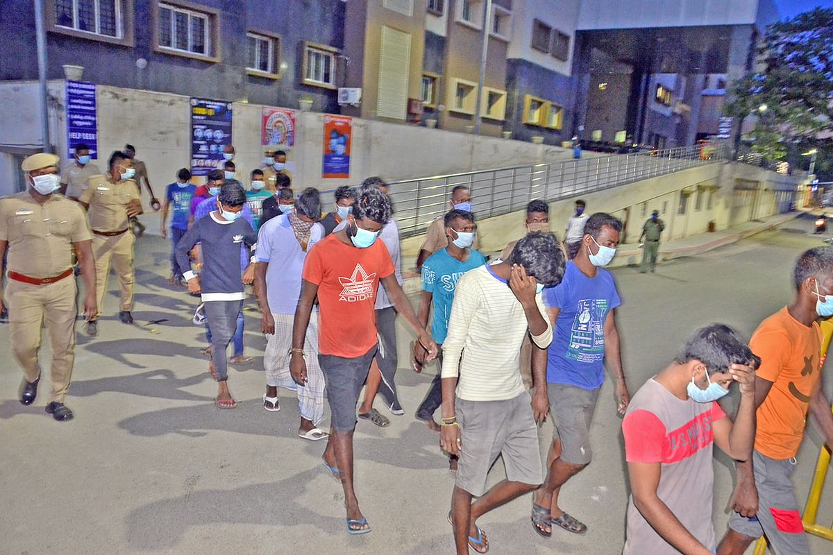 கரை சேர்ந்தால் உயிர் வாழ ஒரு நாடு... இல்லையென்றால் கடலே இடுகாடு! 