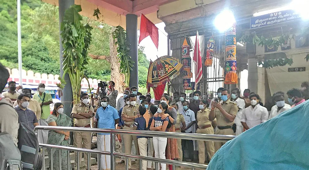மிஸ்டர் கழுகு: யாருமே ஓட்டுப் போடலை... எப்படியோ ஜெயிச்சுட்டேன்! - துரைமுருகன் ஓப்பன் டாக்...