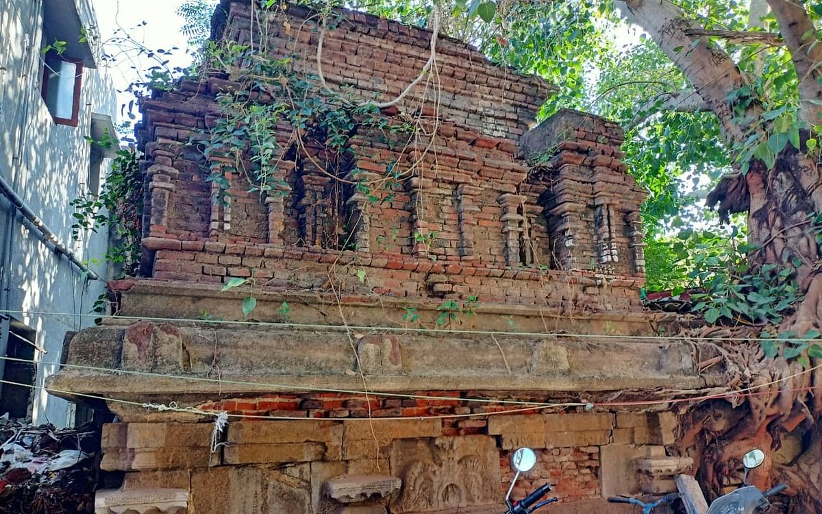 சென்னை நகரில் புதைந்து கொண்டிருக்கும் பழைமையான ஆலயம்! #Video
