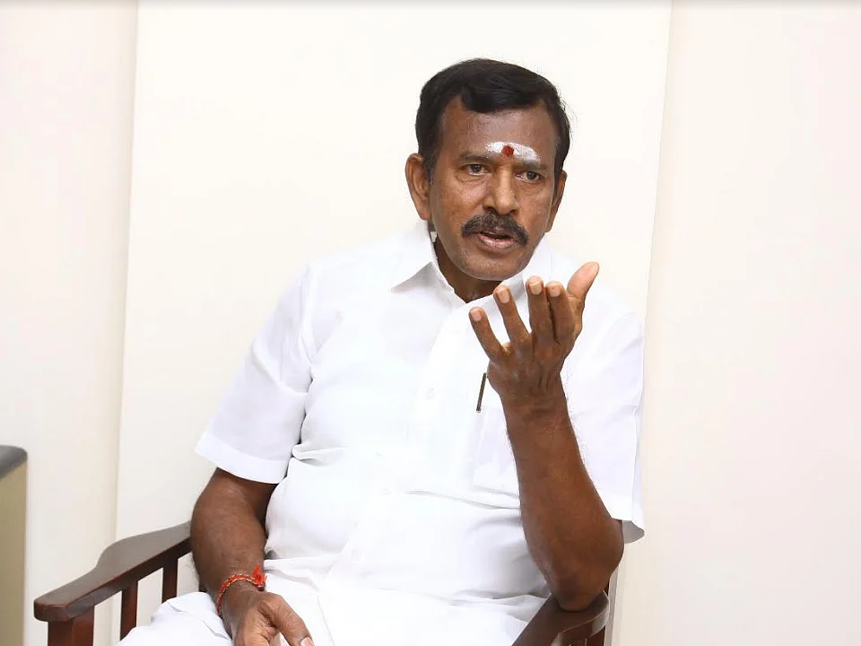 ``இன்டர்னல் பாலிடிக்ஸ் என சொல்லிவிட்டார் எடப்பாடி!'' - தோப்பு வெங்கடாசலம் ஓப்பன் டாக்