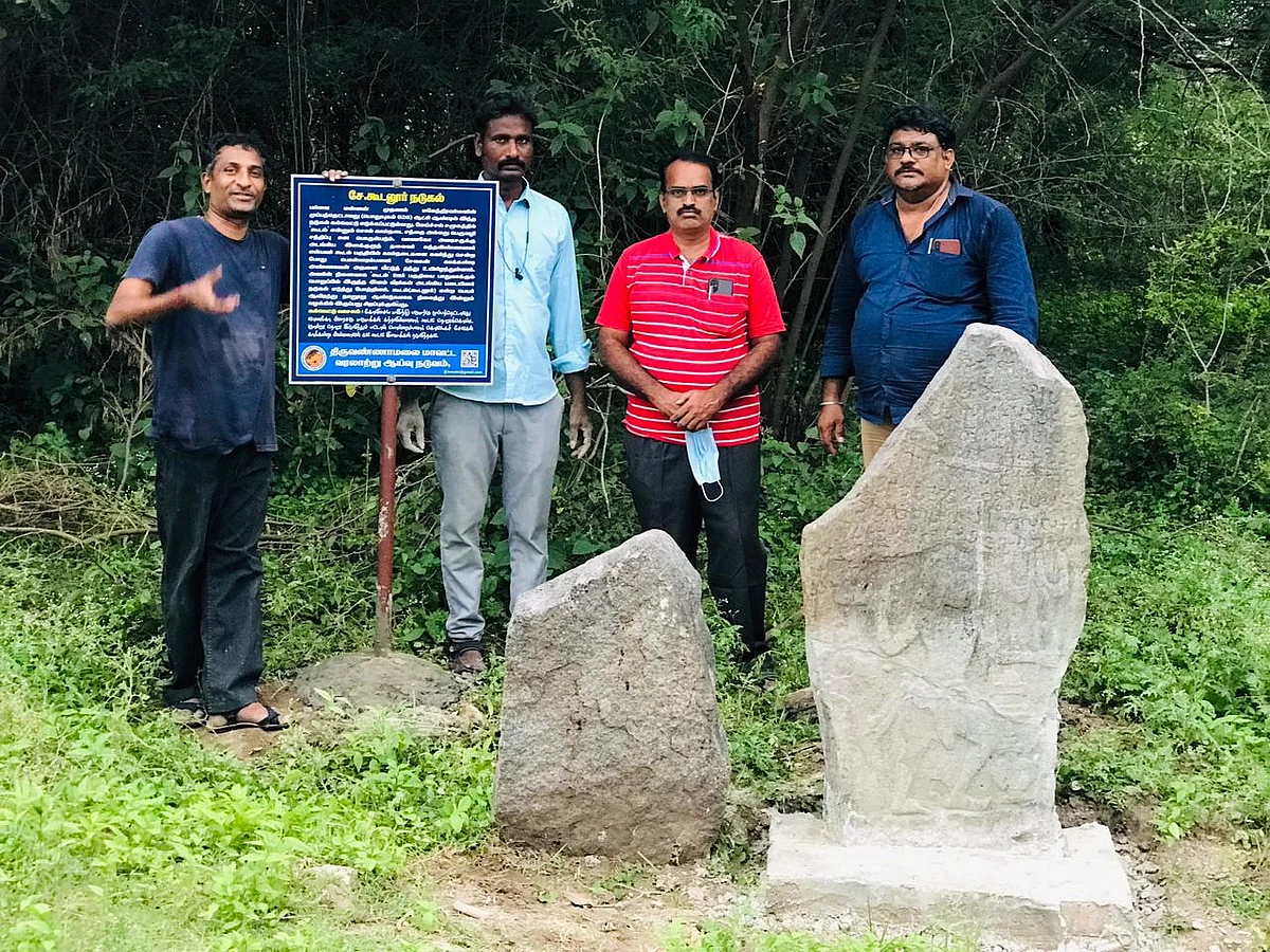 திருவண்ணாமலை: சேதமடைந்த நடுகற்களை மீட்டு QR Code மூலம் வரலாற்றைத் தெரியப்படுத்தும் ஆய்வுக் குழு!