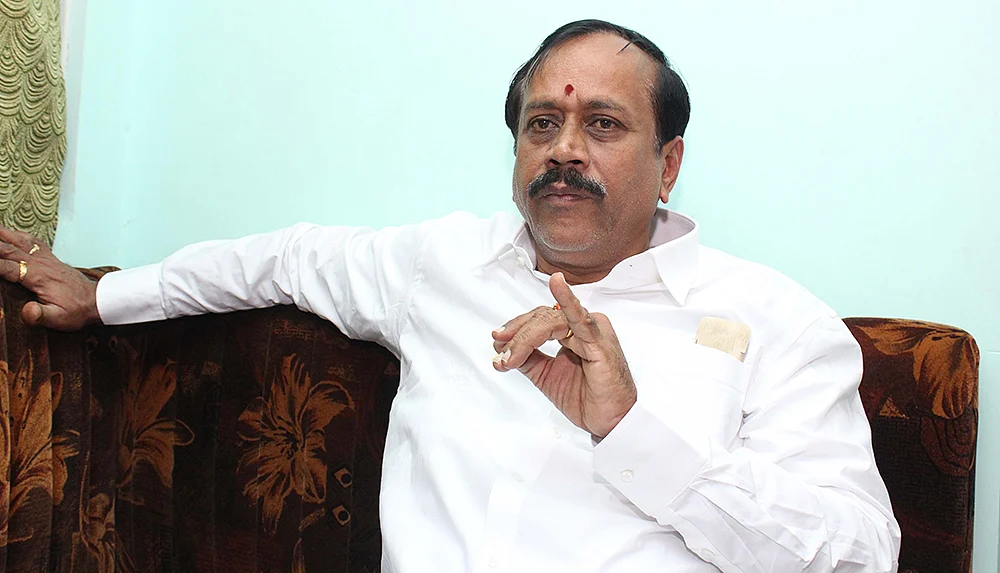 ஹெச்.ராஜாவிடம் பணிந்துபோனதா தமிழக பா.ஜ.க? - சீறும் சிவகங்கை மாவட்ட நிர்வாகிகள்....
