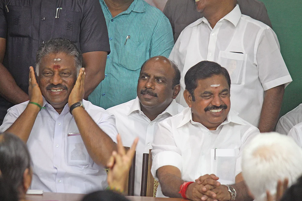 போட்டோ தாக்கு