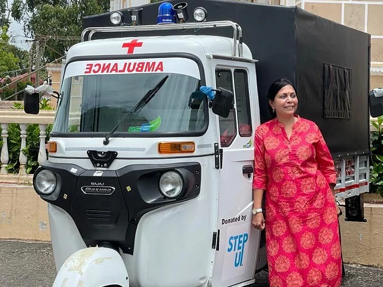 ``பிரதமர் பாராட்டை நான் எதிர்பார்க்கவே இல்லை!" - `ஆட்டோ ஆம்புலன்ஸ்' ராதிகா