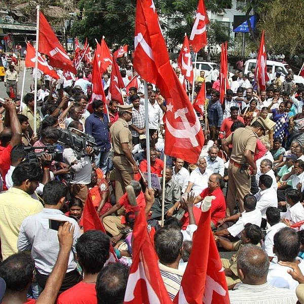 கம்யூனிஸ்ட் கட்சியினர்