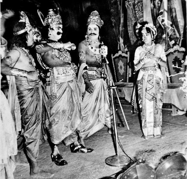 மதுரையில் வரலாற்று நாடகங்கள்