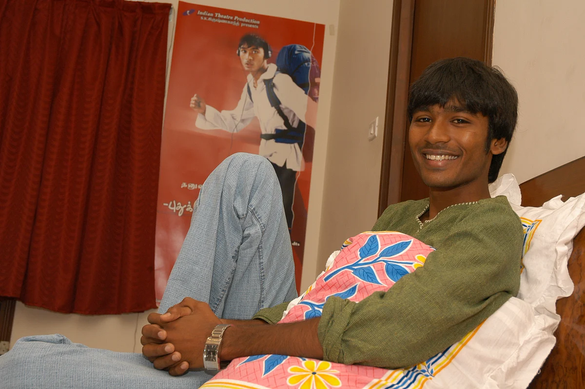 7AM - 7PM தனுஷ்..!