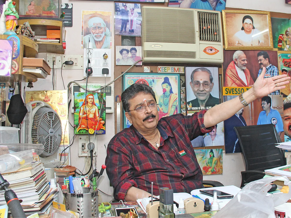 நமீதாவே தமிழக பா.ஜ.க-வை காப்பாற்றட்டும்! - எஸ்.வி.சேகர் விரக்தி