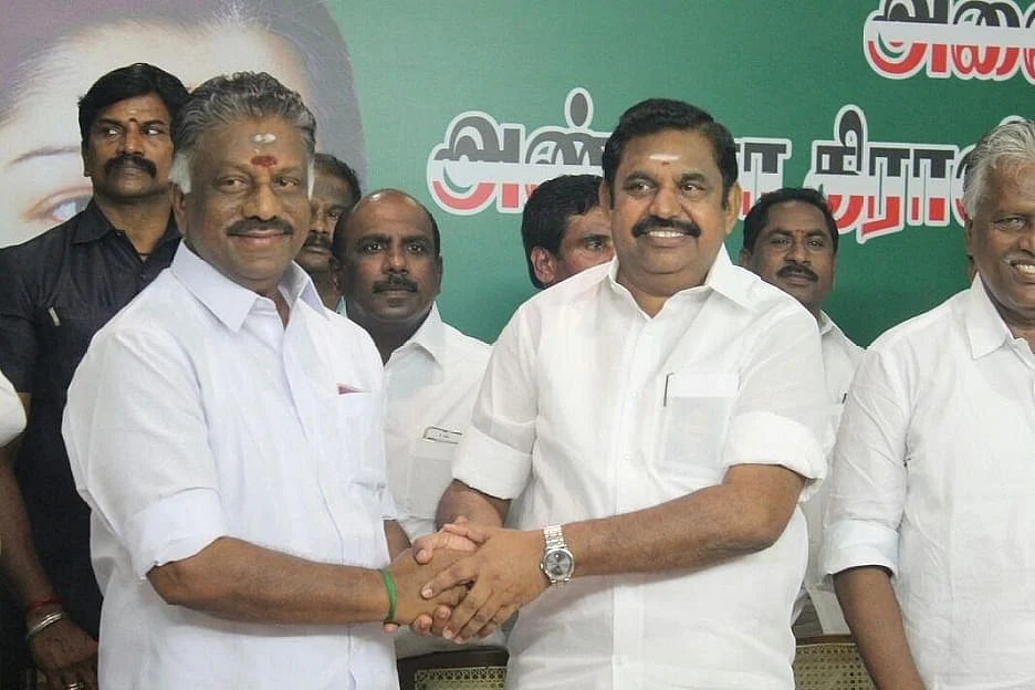 ஓ.பன்னீர்செல்வம் - எடப்பாடி பழனிசாமி