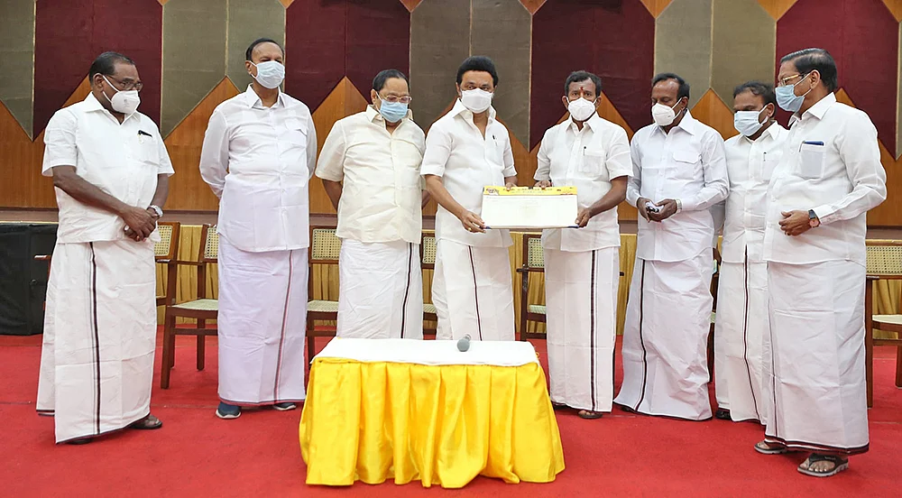 நான் தவறு செய்திருந்தால் வழக்கு தொடரலாம்!